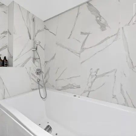2br Kalamaja Flat With Private Lift & Roof Terrace Appartement Tallinn