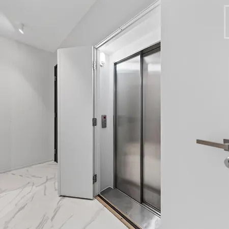2br Kalamaja Flat With Private Lift & Roof Terrace Appartement