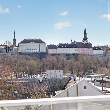 2br Kalamaja Flat With Private Lift & Roof Terrace Appartement *